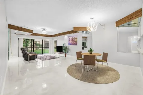 511 Ives Dairy Road Miami FL 33179