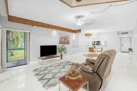 511 Ives Dairy Road Miami FL 33179