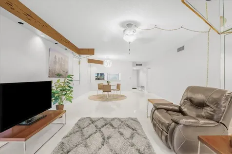 511 Ives Dairy Road Miami FL 33179