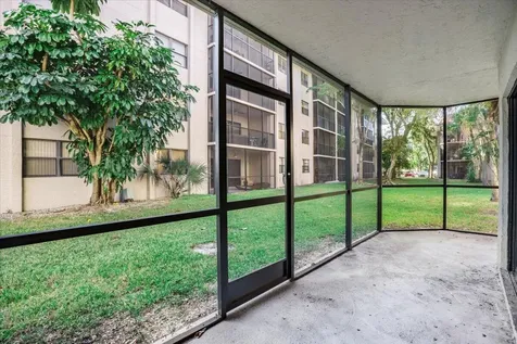 511 Ives Dairy Road Miami FL 33179