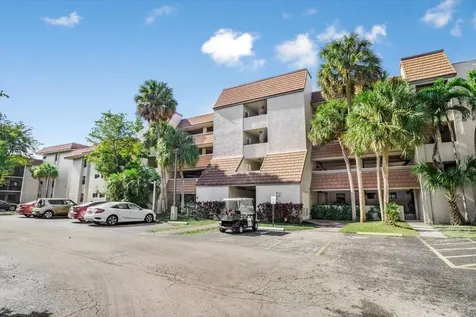 511 Ives Dairy Road Miami FL 33179