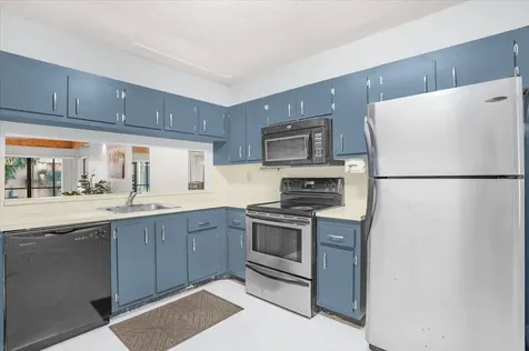 511 Ives Dairy Road Miami FL 33179