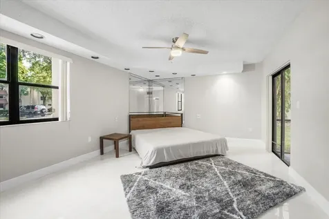 511 Ives Dairy Road Miami FL 33179