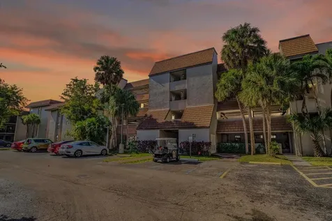 511 Ives Dairy Road Miami FL 33179