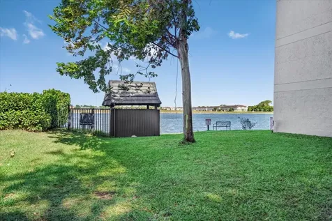 511 Ives Dairy Road Miami FL 33179