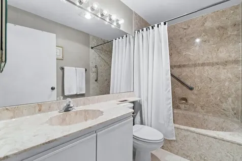 5020 Golfview Court Delray Beach FL 33484