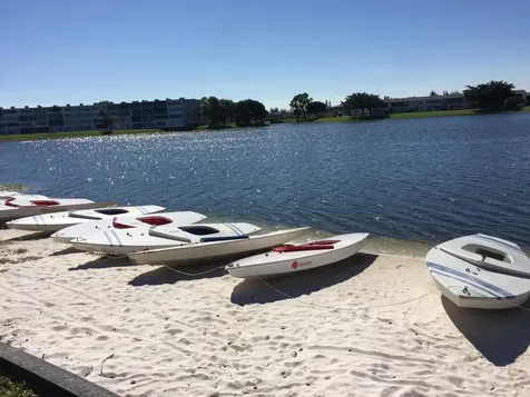 119 Canterbury E West Palm Beach FL 33417