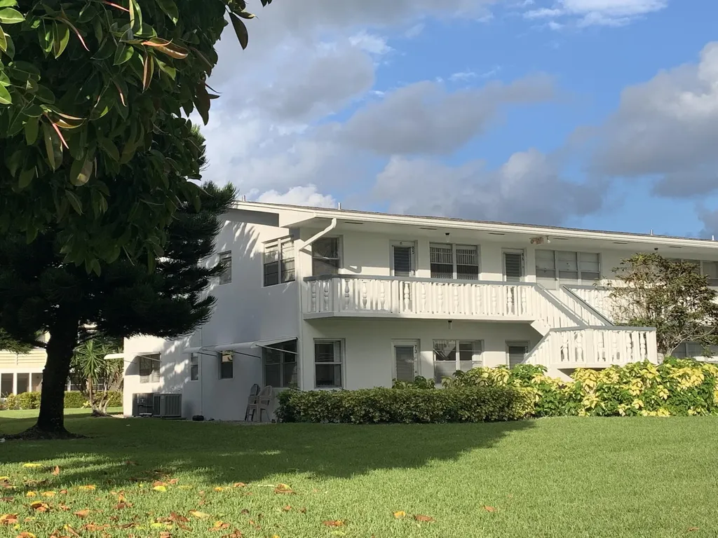 85 Salisbury D West Palm Beach FL 33417