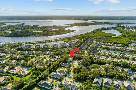 9193 Seaglass Court Vero Beach FL 32963