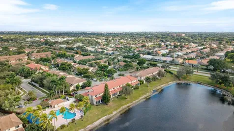 6798 Via Regina Boca Raton FL 33433