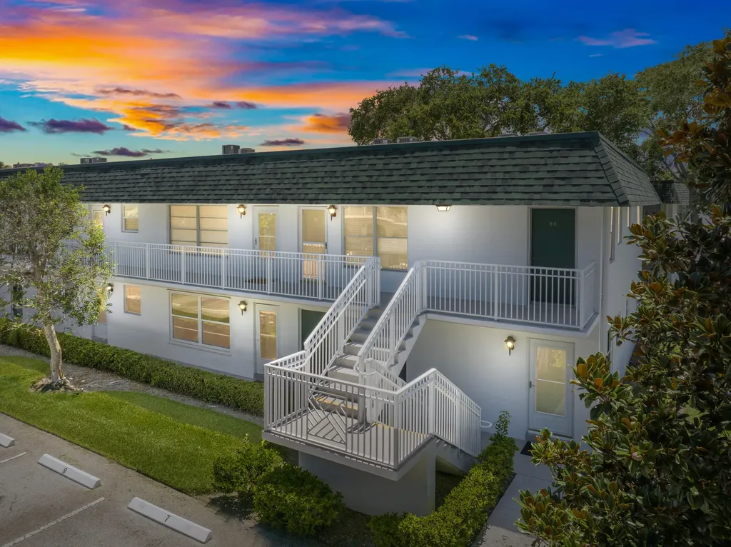 2800 Indian River Boulevard Vero Beach FL 32960