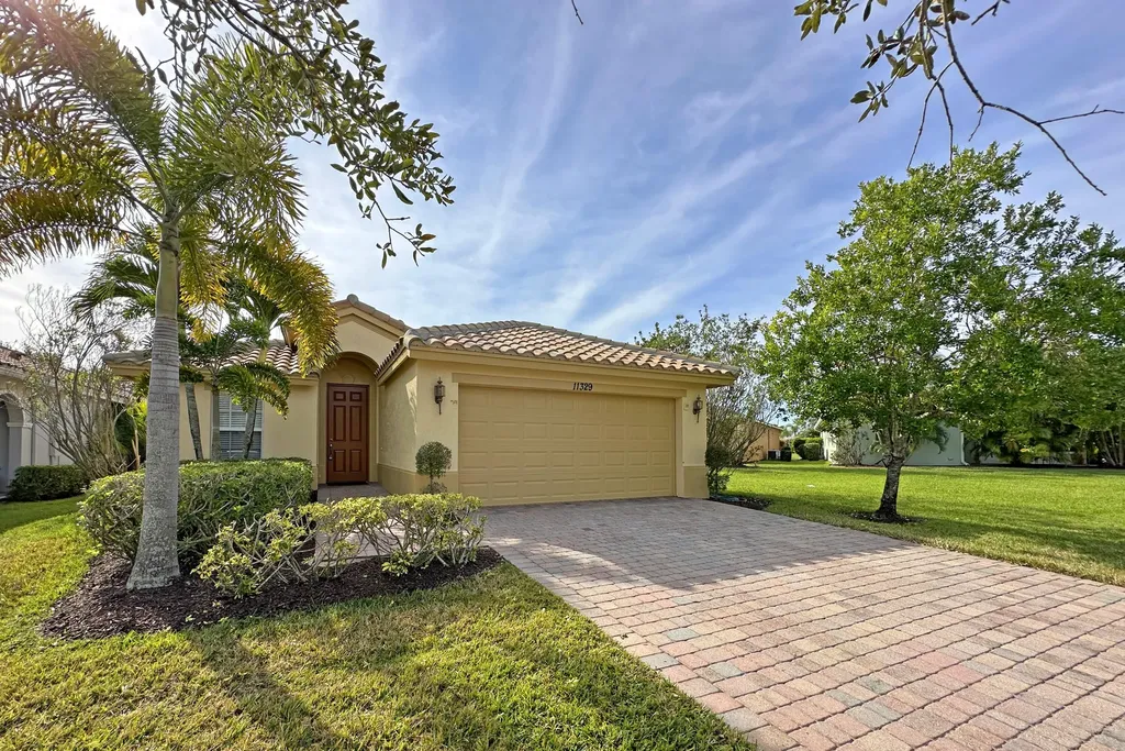 11329 Sw Birch Tree Circle Port Saint Lucie FL 34987