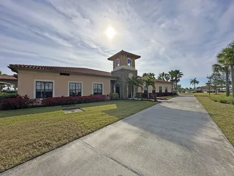 11329 Sw Birch Tree Circle Port Saint Lucie FL 34987