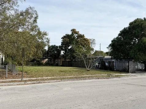 804 N 22nd Street Fort Pierce FL 34950