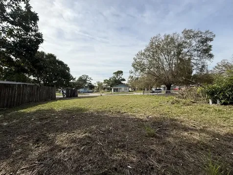 804 N 22nd Street Fort Pierce FL 34950
