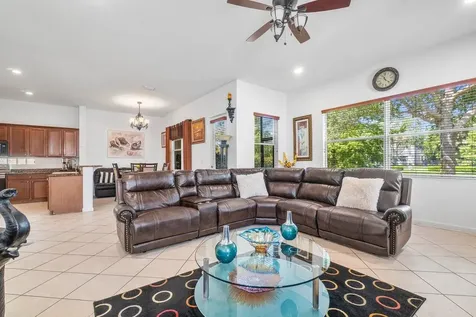 1098 Grove Park Circle Boynton Beach FL 33436