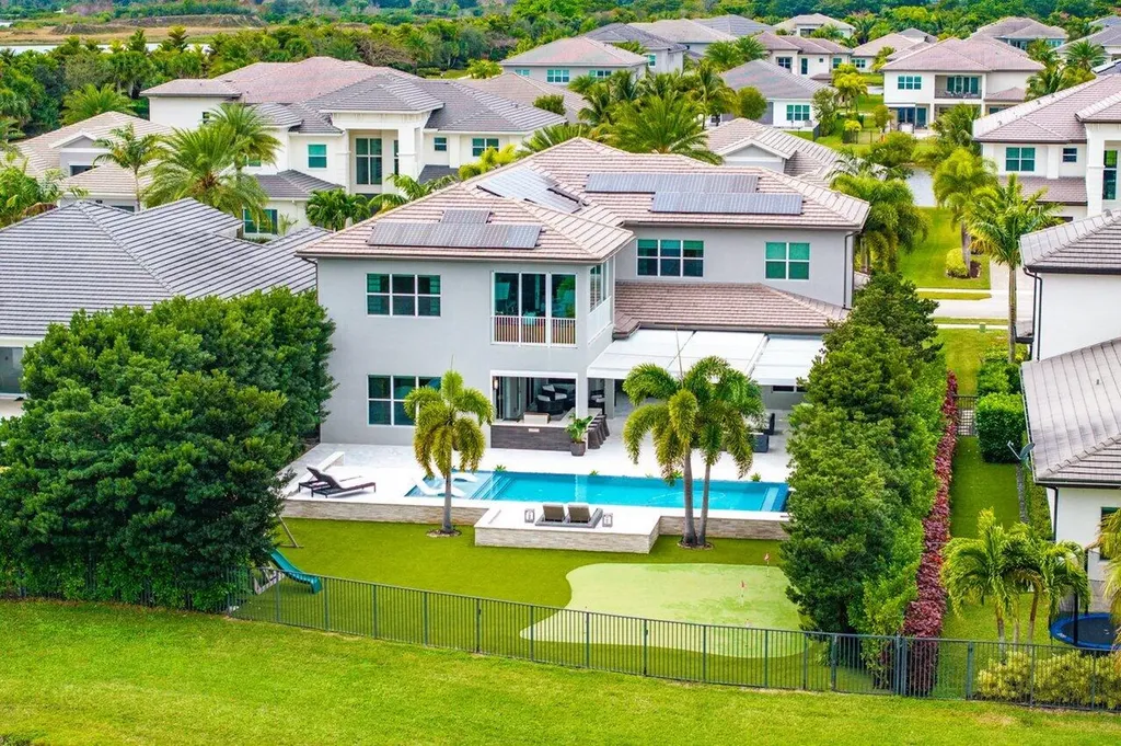 19878 Meadowside Lane Boca Raton FL 33498