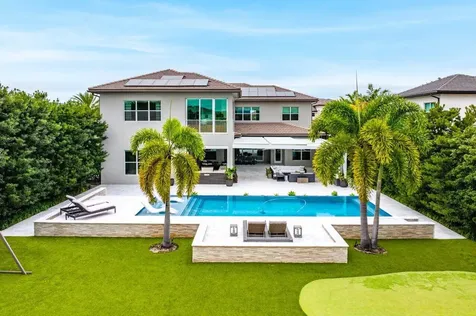 19878 Meadowside Lane Boca Raton FL 33498