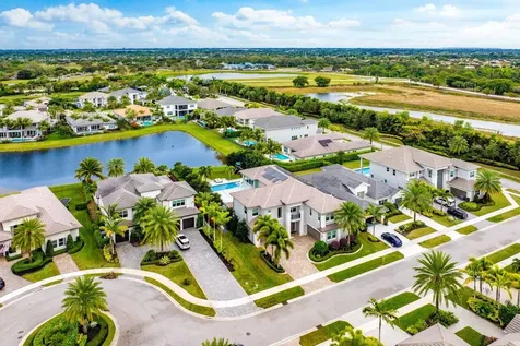 19878 Meadowside Lane Boca Raton FL 33498