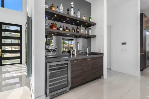 725 Ne 71st Street Boca Raton FL 33487