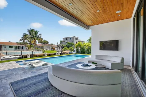 725 Ne 71st Street Boca Raton FL 33487