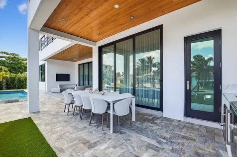 725 Ne 71st Street Boca Raton FL 33487