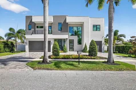 725 Ne 71st Street Boca Raton FL 33487