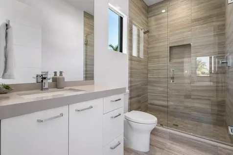 725 Ne 71st Street Boca Raton FL 33487