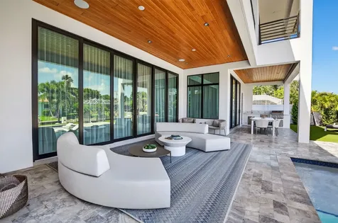 725 Ne 71st Street Boca Raton FL 33487
