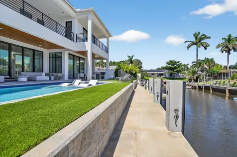 725 Ne 71st Street Boca Raton FL 33487