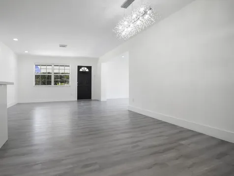 231 N Seacrest Circle Delray Beach FL 33444