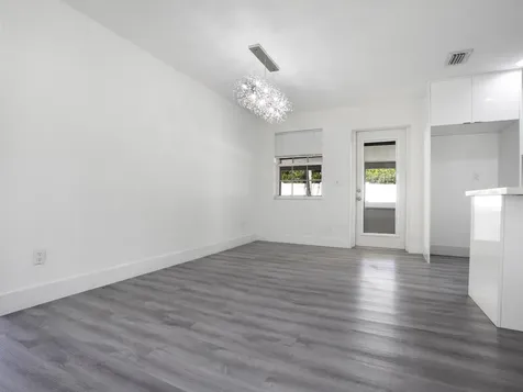 231 N Seacrest Circle Delray Beach FL 33444