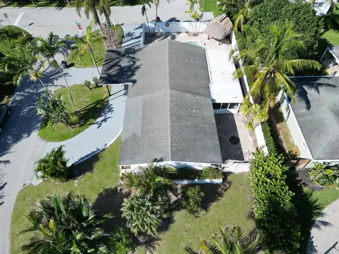 231 N Seacrest Circle Delray Beach FL 33444