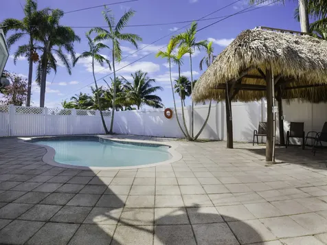 231 N Seacrest Circle Delray Beach FL 33444