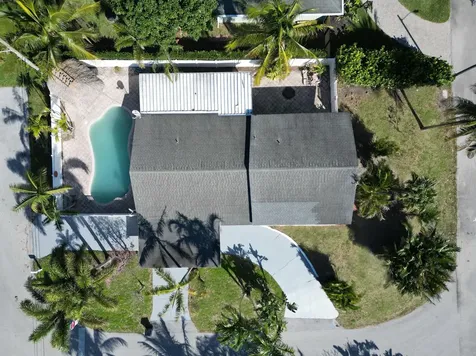 231 N Seacrest Circle Delray Beach FL 33444