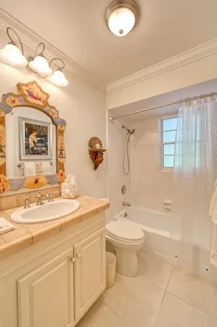 530 Forestview Drive Atlantis FL 33462