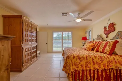 530 Forestview Drive Atlantis FL 33462