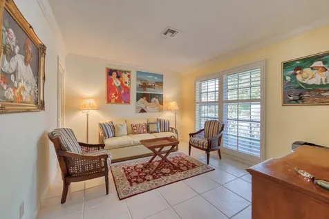 530 Forestview Drive Atlantis FL 33462