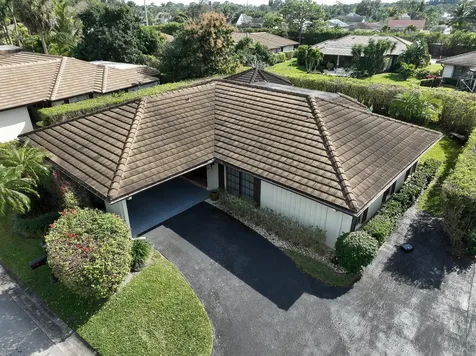 530 Forestview Drive Atlantis FL 33462