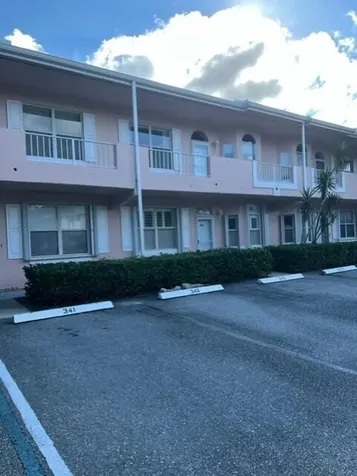 18081 Se Country Club Drive Tequesta FL 33469