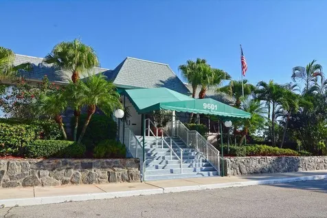 18081 Se Country Club Drive Tequesta FL 33469