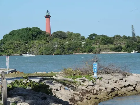 18081 Se Country Club Drive Tequesta FL 33469