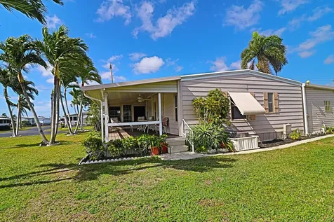 47001 Aquadilla Bay Boynton Beach FL 33436