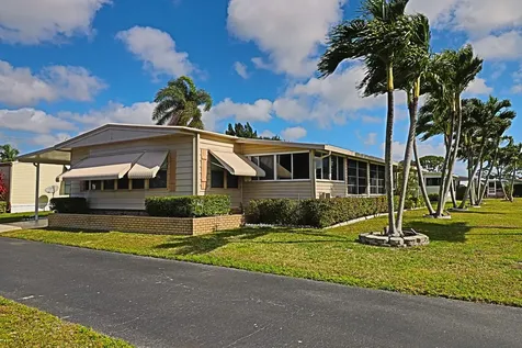 47001 Aquadilla Bay Boynton Beach FL 33436