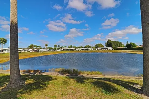 47001 Aquadilla Bay Boynton Beach FL 33436