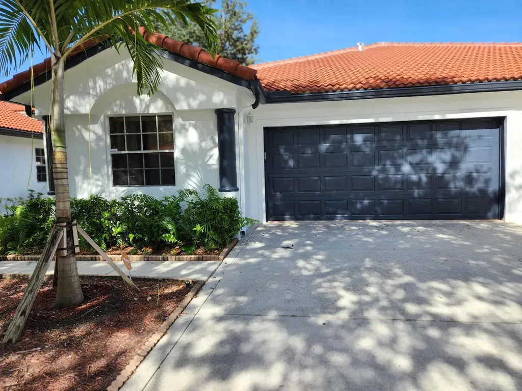 18412 Via Di Regina Boca Raton FL 33496