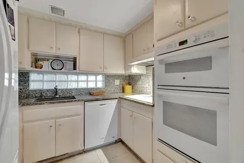 2711 S Ocean 0020 Boulevard Highland Beach FL 33487