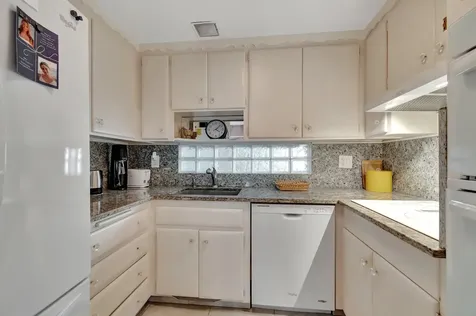 2711 S Ocean 0020 Boulevard Highland Beach FL 33487