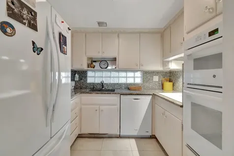 2711 S Ocean 0020 Boulevard Highland Beach FL 33487