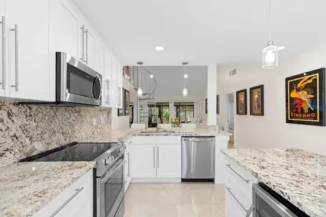 6850 Nw 2nd Avenue Boca Raton FL 33487